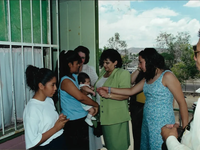 2002 — Nace el programa de Servicio Social